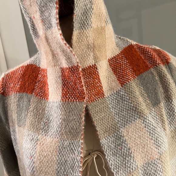 Sweater - Picture 3 of 4